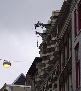 Lift blokk rakomány a 2. emeleten, mind Hollandiában